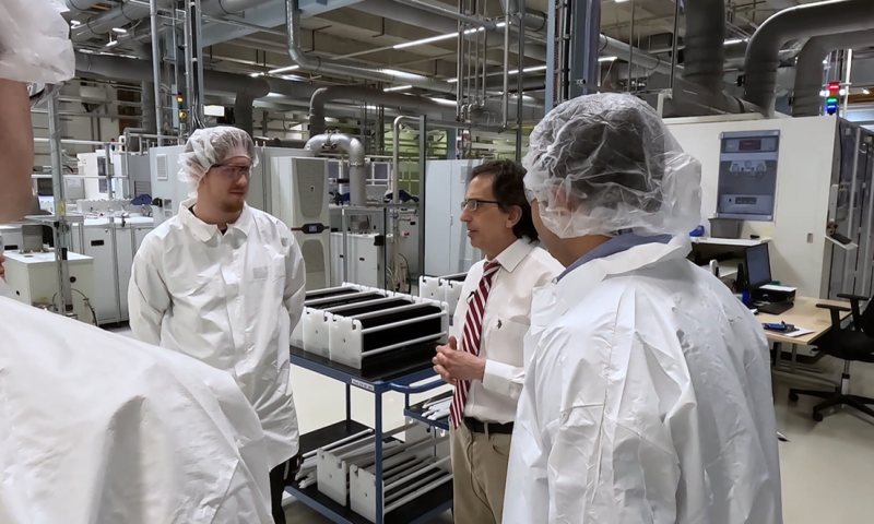 Video: Oxford PV's solar cell factory in Brandenburg an der Havel